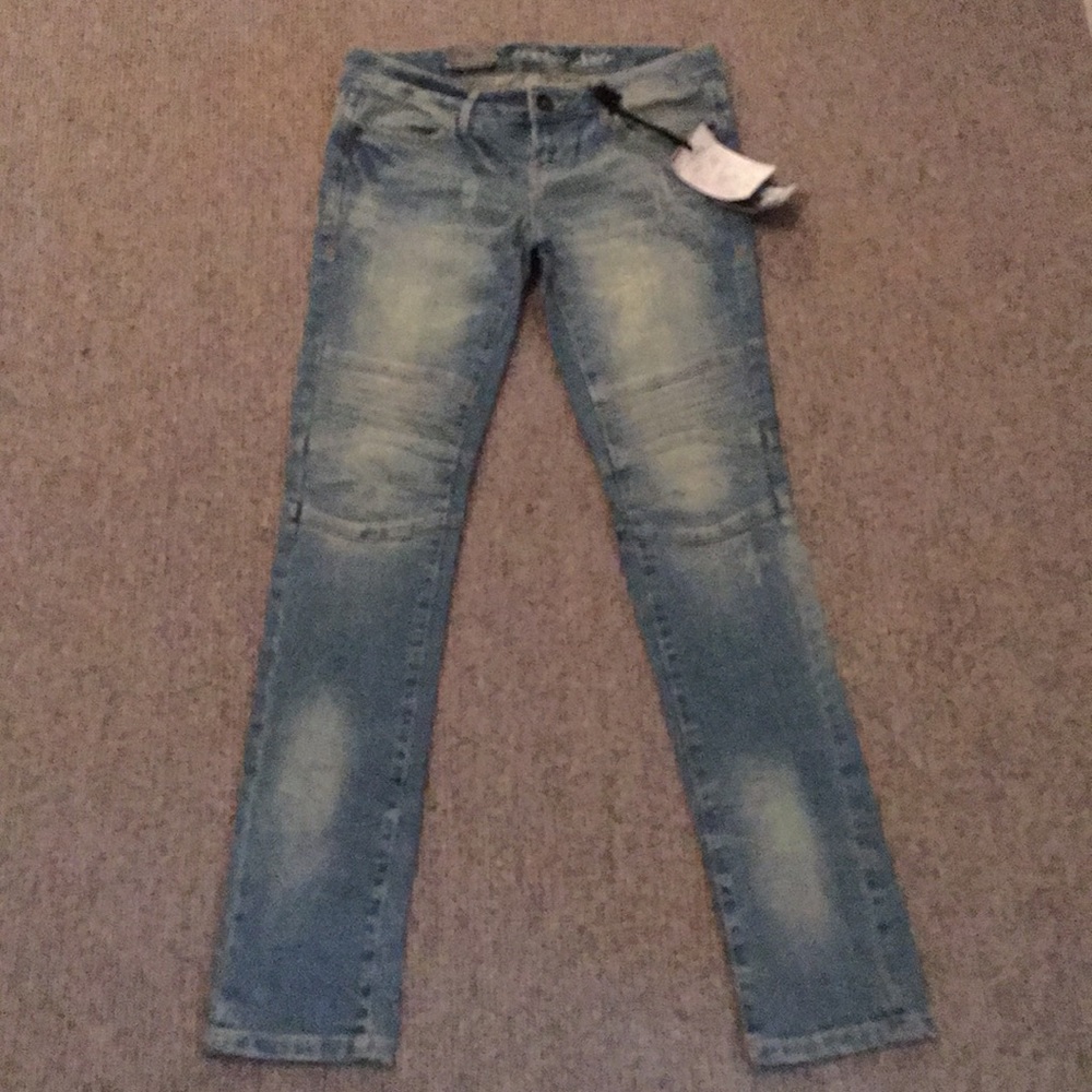 Converse skinny jeans